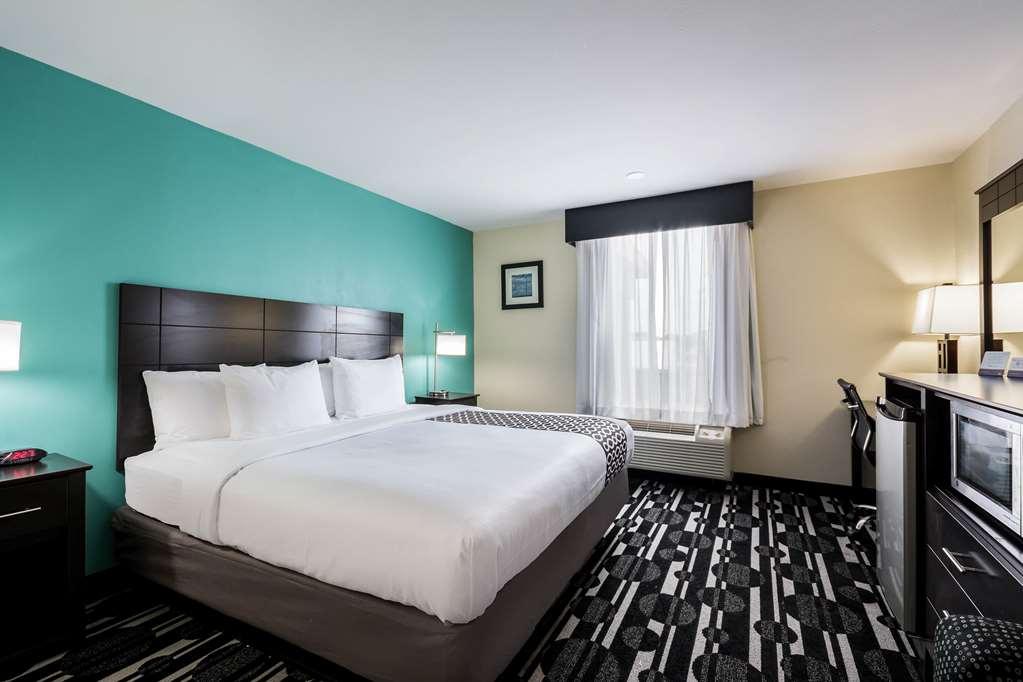 Baymont By Wyndham Oklahoma City Bricktown Habitación foto